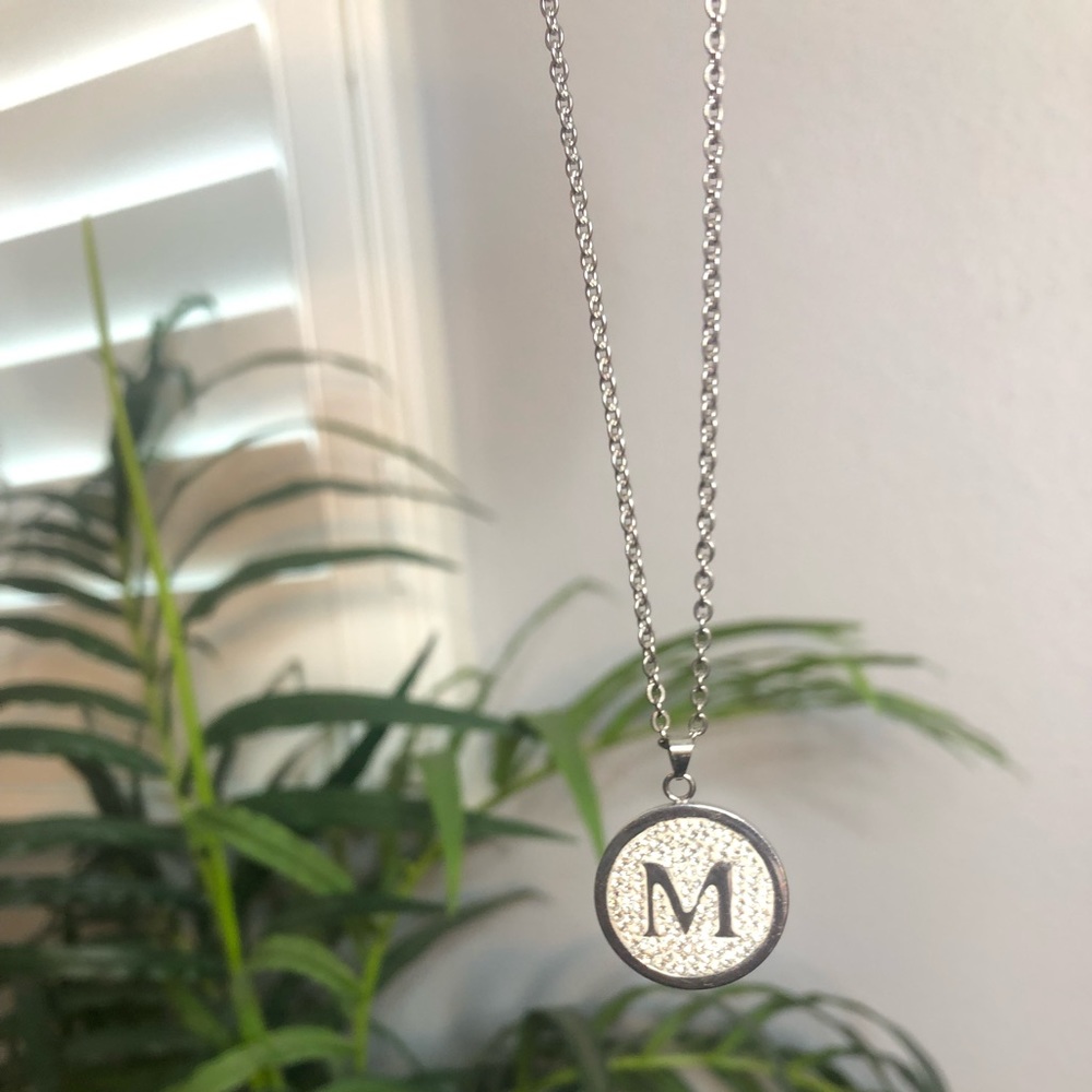 Gorgeous silver M neckalace